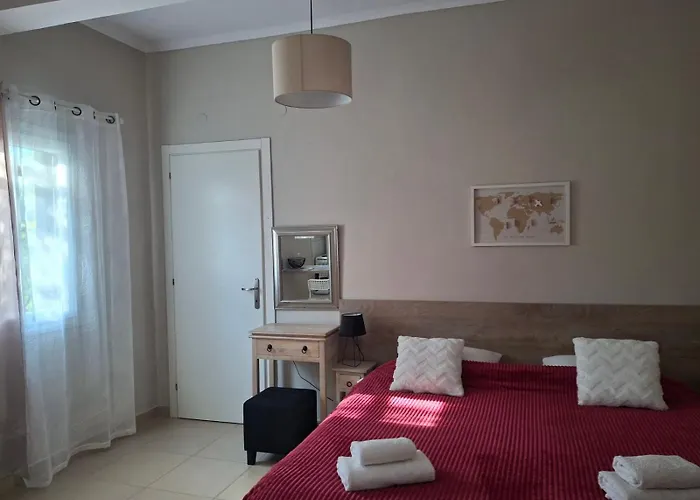 Trousas Apartments