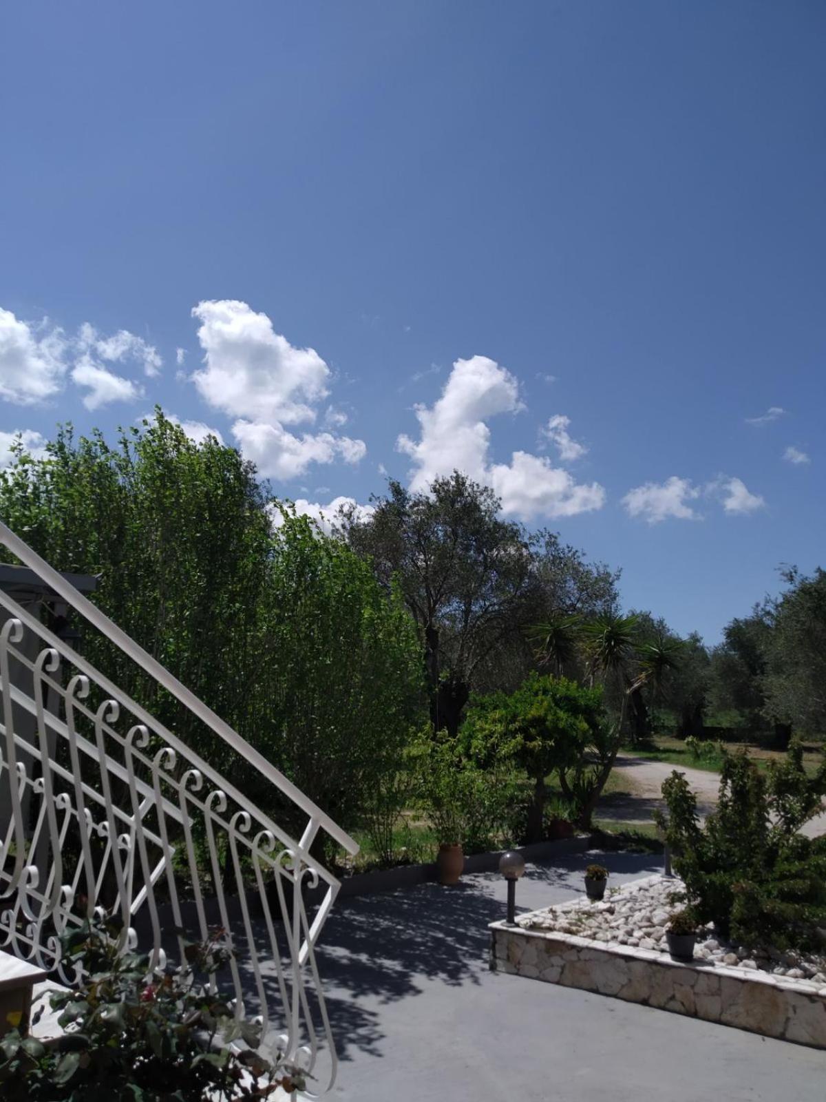 Trousas Roda (Corfu)